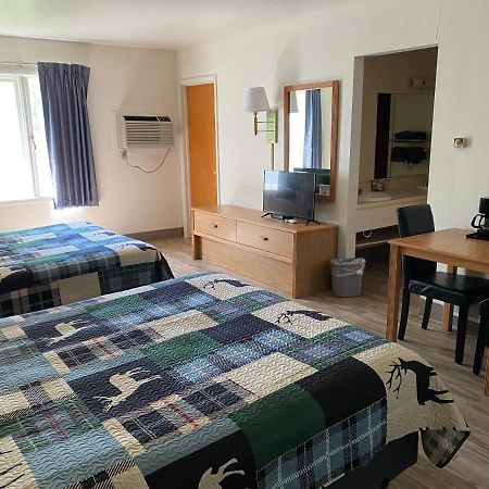 Deer Lodge Motel 선댄스 외부 사진